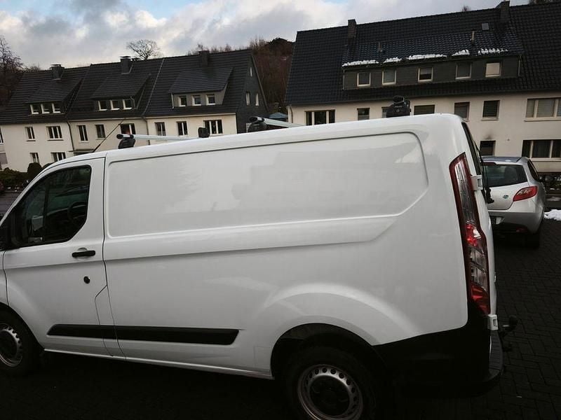 Gebraucht Ford Transit Custom 105 PS (77 kW) 2021 Weiß Van / Kleinbus