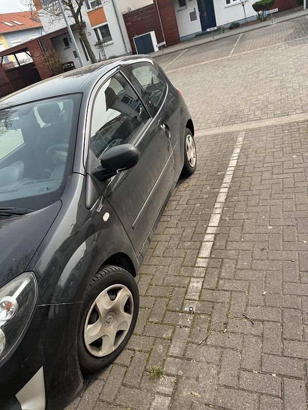 Gebraucht Renault Twingo 75 PS (55 kW) 2011 Schwarz Kleinwagen