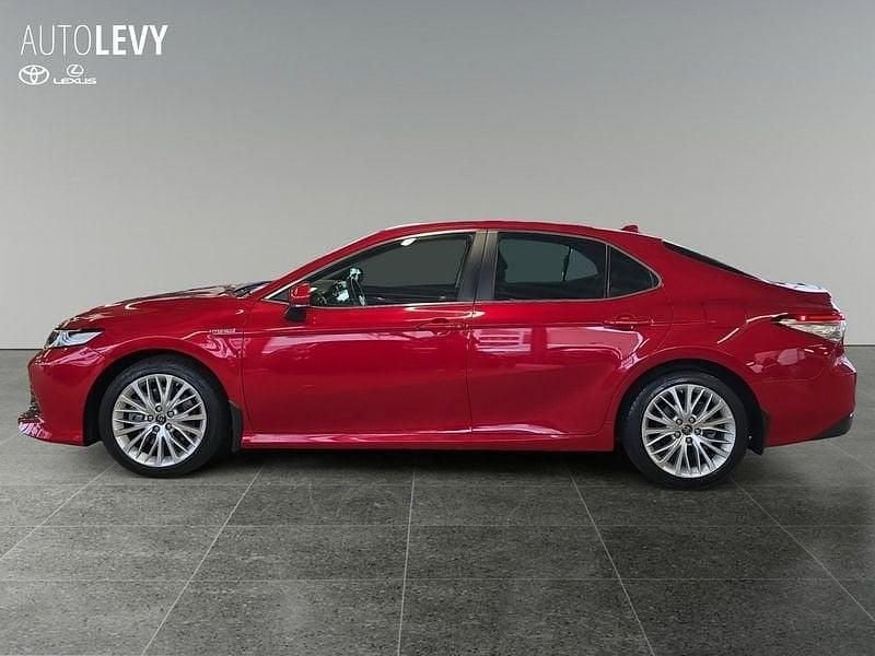 Gebraucht Toyota Camry 218 PS (160 kW) 2019 Emotional red 2 Limousine