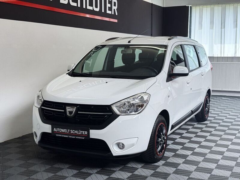 Weiß Gebraucht 2018 Dacia Lodgy Lauréate Van / Kleinbus | 10.450 € (Fairer Preis) - Bild 1/4