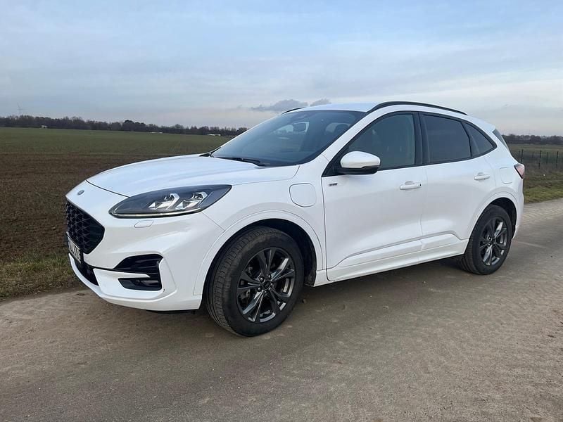 Gebraucht Ford Kuga ST-Line 224 PS (164 kW) 2021 Weiß SUV