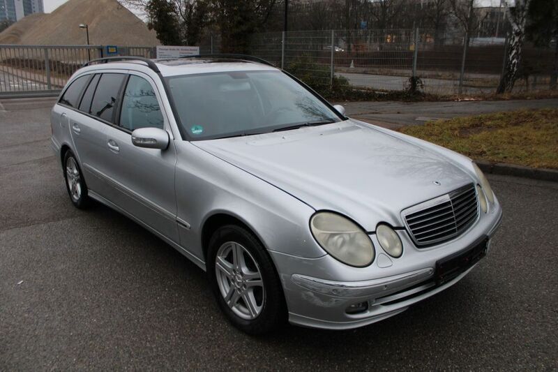 Silber Gebraucht 2005 Mercedes E280 Limousine | 2.450 € (Superpreis) - Bild 1/4