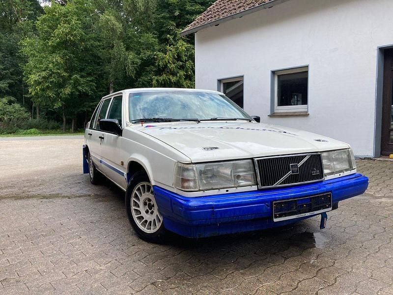 Weiß Gebraucht 1991 Volvo 940 Limousine | 6.000 € - Bild 1/4