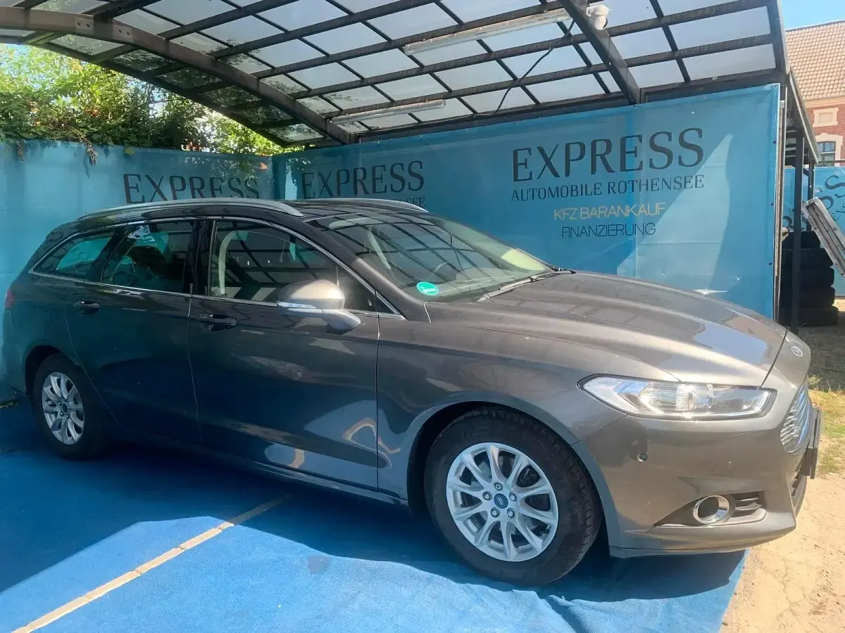 Gebraucht Ford Mondeo Trend 150 PS (110 kW) 2015 Grau Kombi