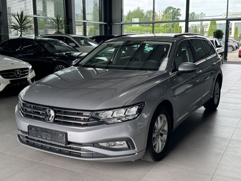 Pyrite silver metallic Gebraucht 2023 VW Passat Business Kombi | 21.990 € (Fairer Preis) - Bild 1/4