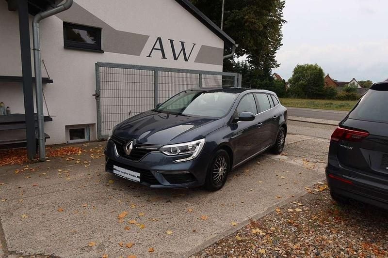 Grau Gebraucht 2017 Renault Mégane GrandTour Life Kombi | 6.750 € (Superpreis) - Bild 1/4