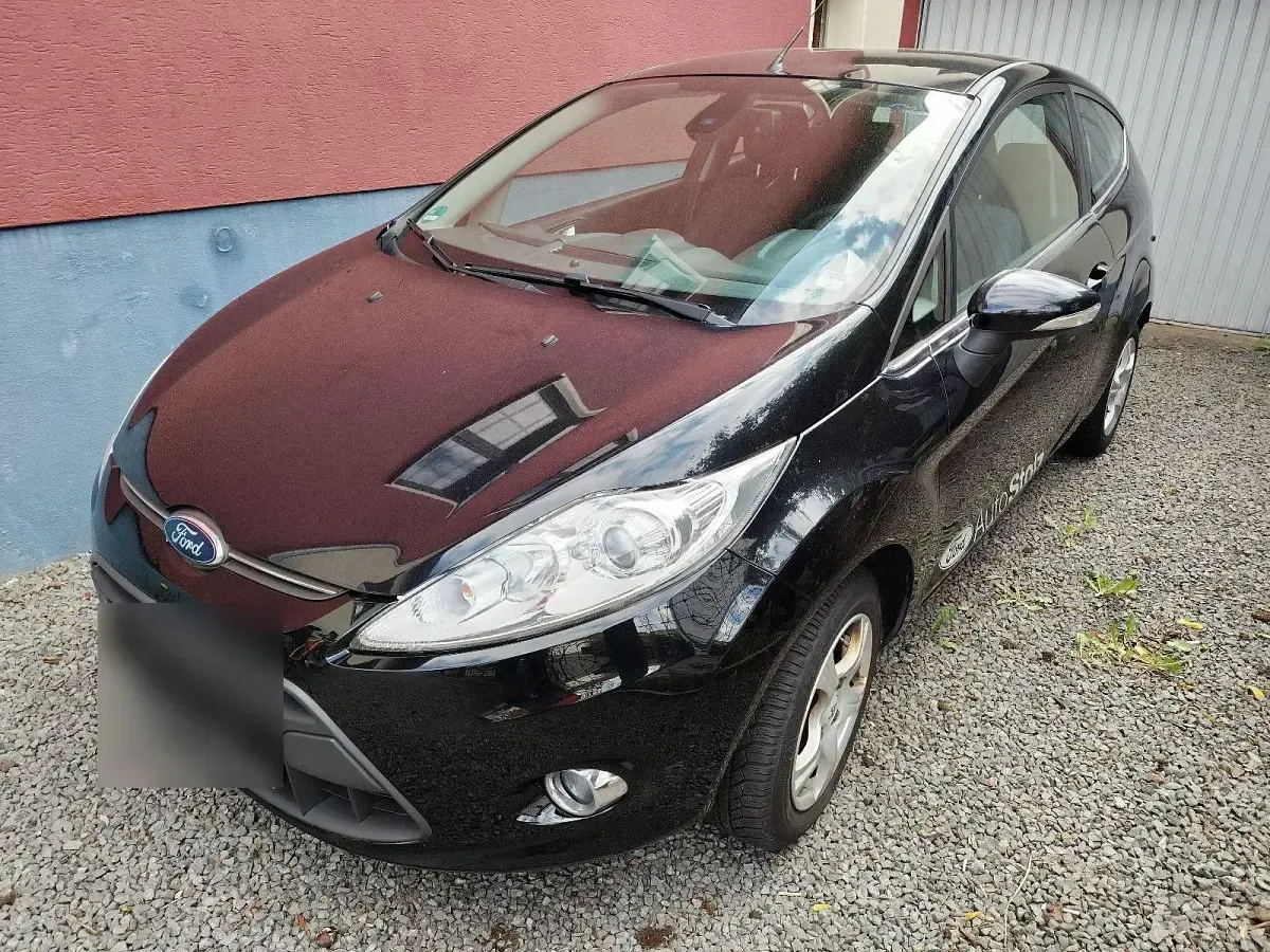 Gebraucht Ford Fiesta 82 PS (60 kW) 2012 Schwarz Limousine