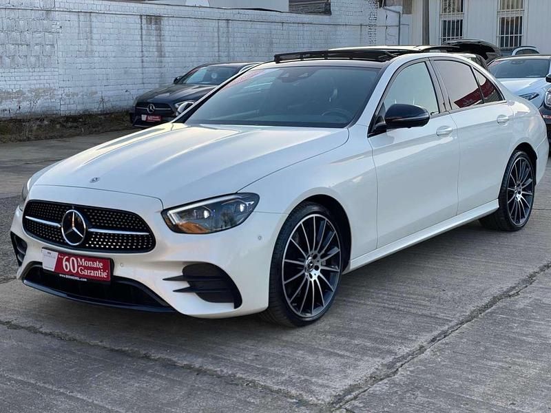 Gebraucht Mercedes E400 AMG 330 PS (242 kW) 2022 Diamamtweiss designo metallic Limousine
