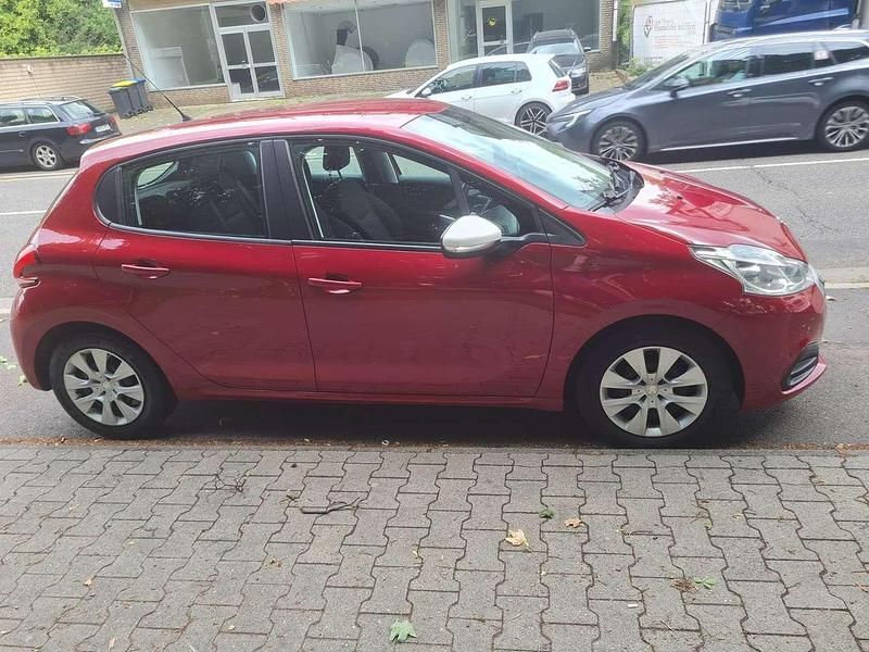 Gebraucht 2018 Peugeot 208 Active Kleinwagen | 6.900 € (Fairer Preis) - Bild 1/4