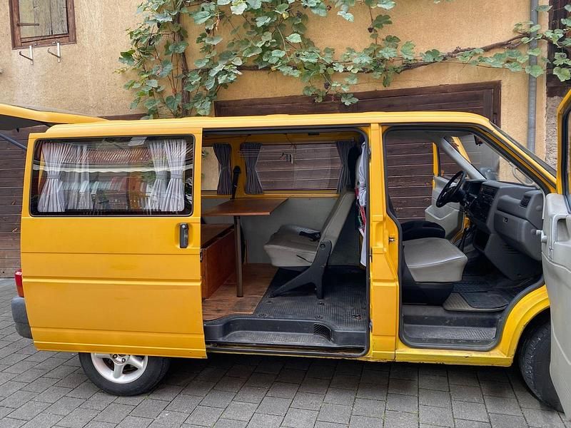 Second-hand VW Transporter 101 CP (74 kW) 2000 Galben Van