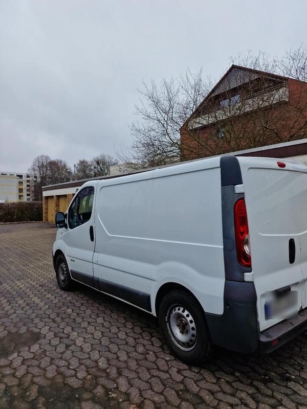 Gebraucht Renault Trafic 115 PS (84 kW) 2010 Weiß Van / Kleinbus
