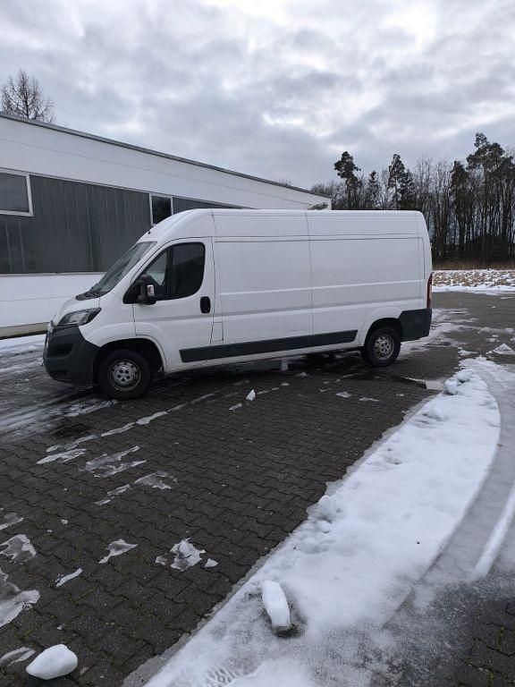 Gebraucht Peugeot Boxer 131 PS (96 kW) 2018 Weiß Van