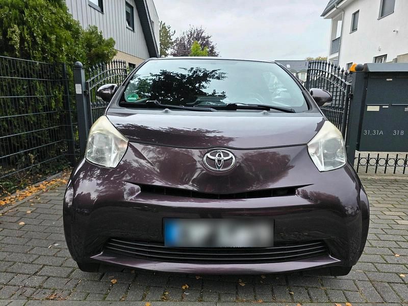 Gebraucht Toyota iQ 68 PS (50 kW) 2010 Andere farben Kleinwagen