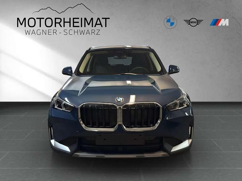 Neu BMW X1 170 PS (125 kW) 2025 Night dusk blue SUV