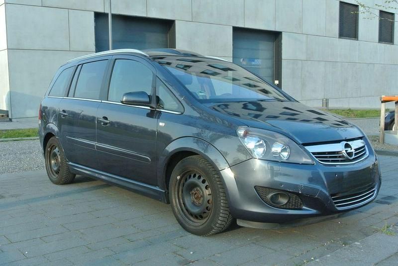Gebraucht Opel Zafira 140 PS (102 kW) 2008 Andere farben Van / Kleinbus