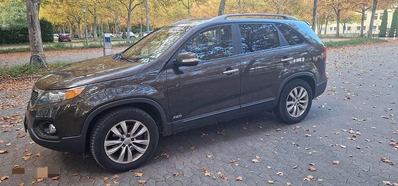 Braun Gebraucht 2011 Kia Sorento 2 SUV | 9.500 € (Fairer Preis) - Bild 1/4
