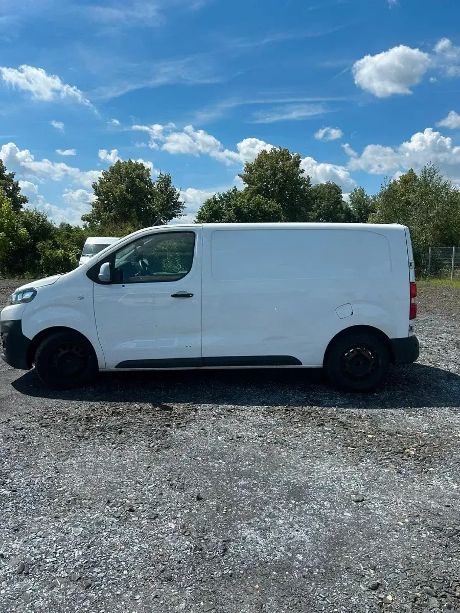 Gebraucht Citroën Jumpy 128 PS (94 kW) 2019 Weiß Van / Kleinbus