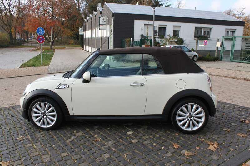 Perlweiß metallic Gebraucht 2012 Mini Cooper S Cabriolet Cabrio | 10.300 € (Fairer Preis) - Bild 1/4
