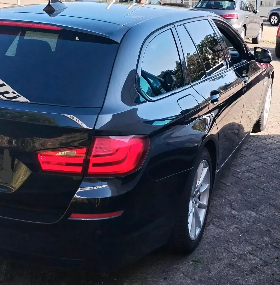 Gebraucht BMW 530 258 PS (189 kW) 2011 Schwarz Kombi
