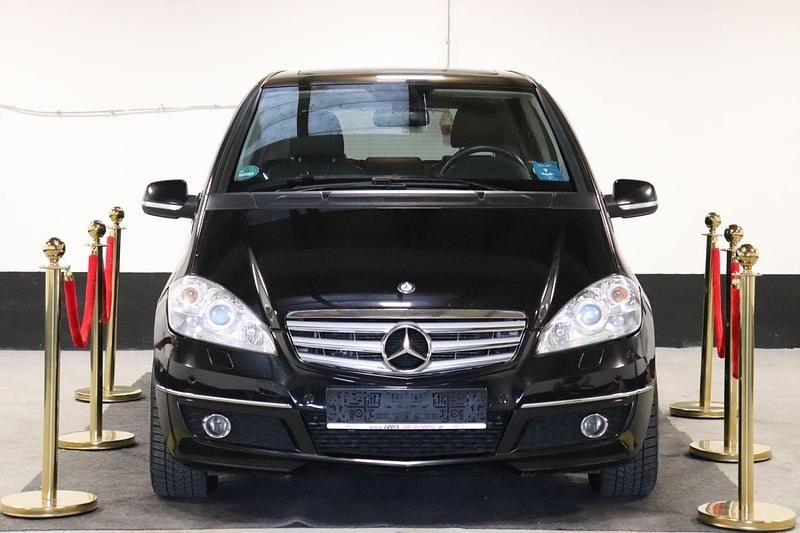 Gebraucht Mercedes A200 193 PS (141 kW) 2010 Schwarz Limousine