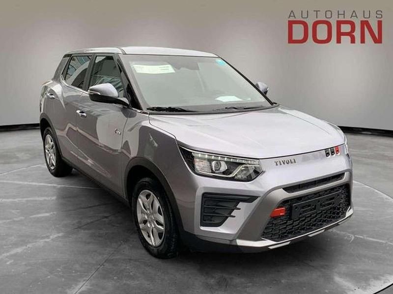 Neu Ssangyong (KGM) Tivoli 135 PS (99 kW) 2025 Grau SUV