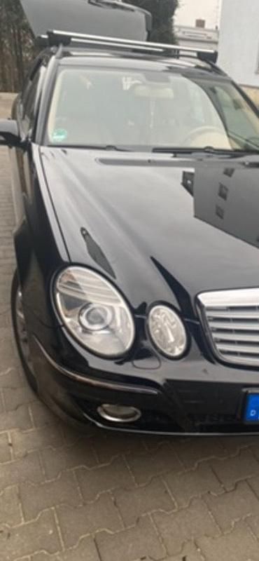 Schwarz Gebraucht 2006 Mercedes E320 Elegance Kombi | 3.750 € (Superpreis) - Bild 1/4