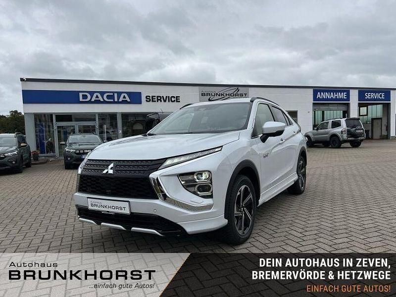 Weiss Gebraucht 2022 Mitsubishi Outlander P-HEV SUV | 26.890 € - Bild 1/3