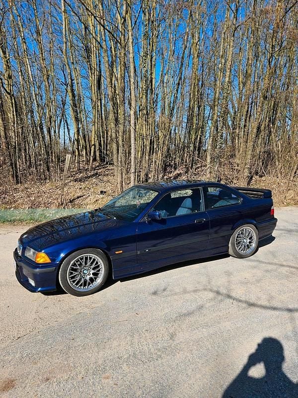 Gebraucht BMW 318 M Sport 140 PS (102 kW) 1997 Blau Coupé