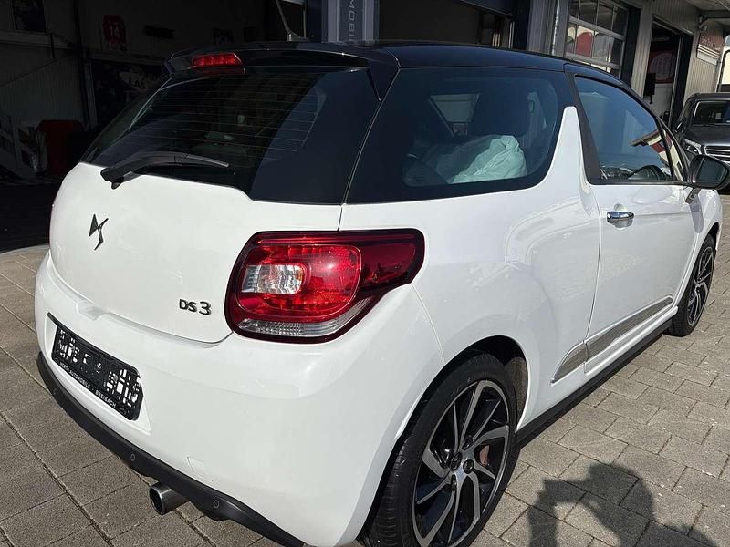 Gebraucht Citroën DS3 Chic 82 PS (60 kW) 2016 Weiß Kleinwagen
