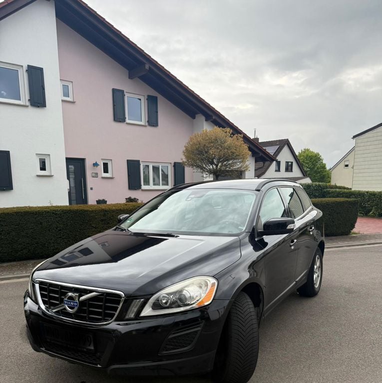 Schwarz Gebraucht 2011 Volvo XC60 SUV | 11.700 € (Fairer Preis) - Bild 1/4