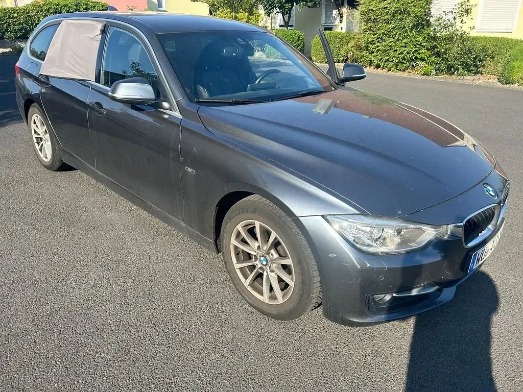 Gebraucht BMW 320 Sport Line 184 PS (135 kW) 2013 Grau Kombi
