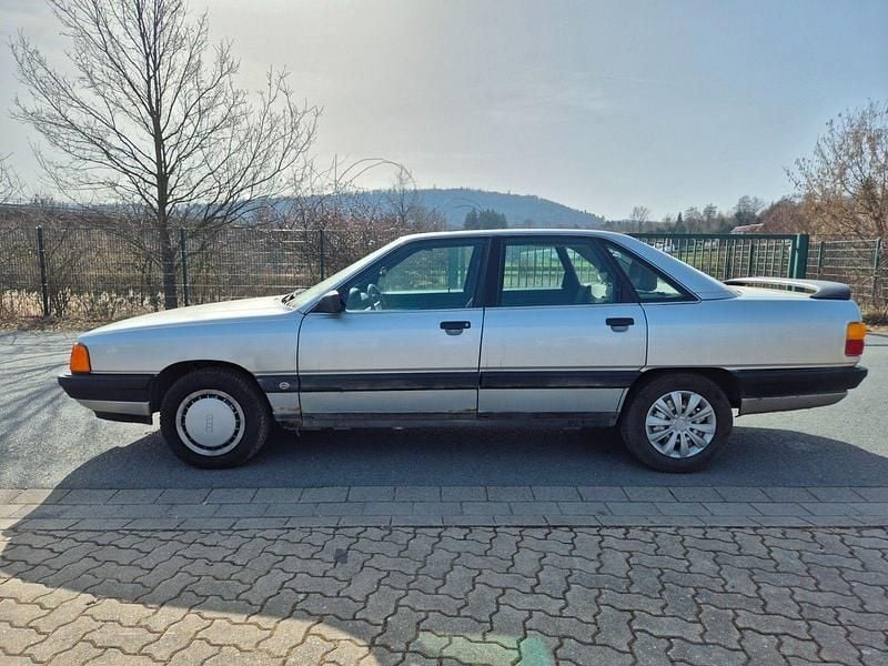 Gebraucht Audi 100 116 PS (85 kW) 1989 Silber Limousine
