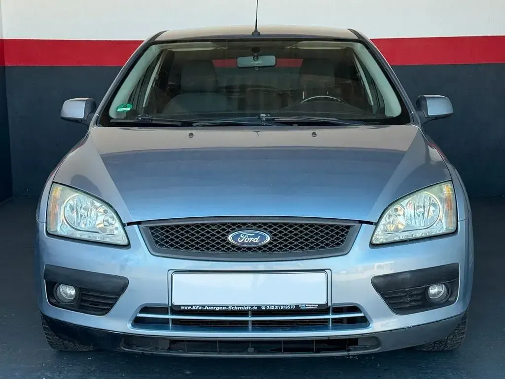 Occasion Ford Focus 101 ch (74 kW) 2006 Bleue Berline