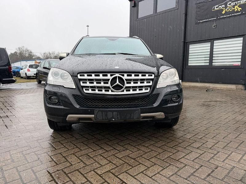 Gebraucht Mercedes ML320 224 PS (164 kW) 2009 Schwarz SUV