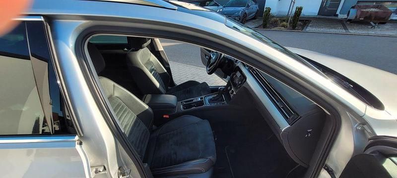 Gebraucht VW Passat Elegance 150 PS (110 kW) 2019 Silber Kombi