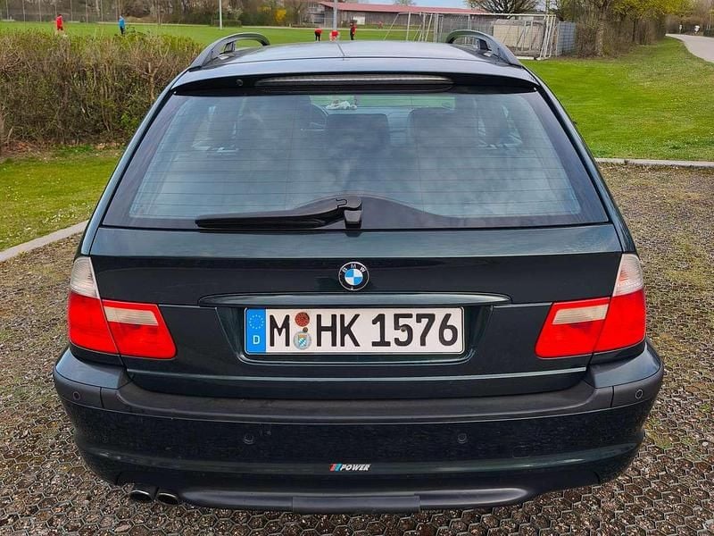 Gebraucht BMW 325 170 PS (125 kW) 2002 Grün Kombi