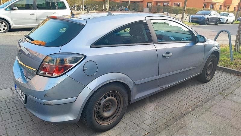 Gebraucht Opel Astra GTC 90 PS (66 kW) 2008 Grau Kleinwagen