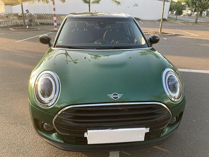 Grün Gebraucht 2022 Mini Cooper Clubman Classic Kombi | 19.950 € (Guter Preis) - Bild 1/4