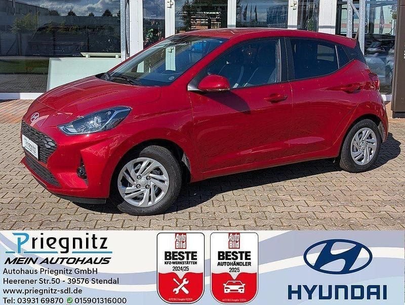 Gebraucht Hyundai i10 63 PS (46 kW) 2024 Dragon red Kleinwagen