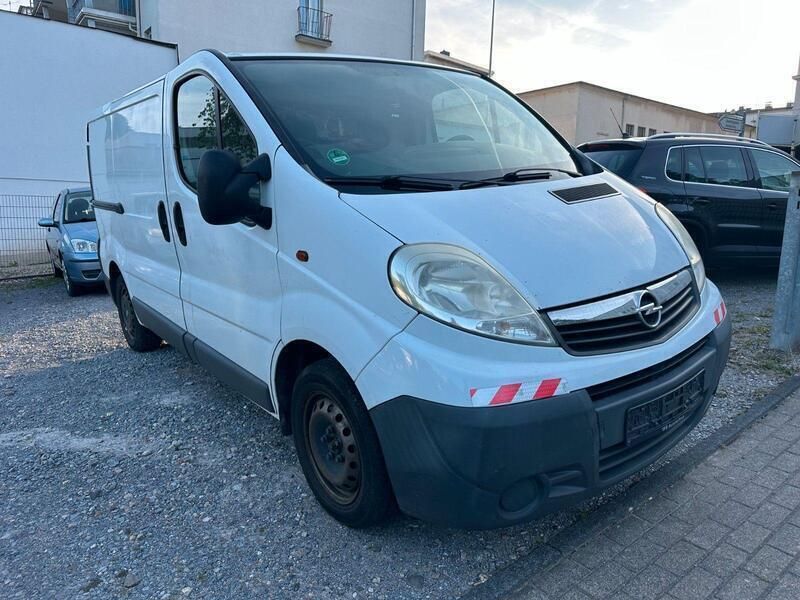 Weiß Gebraucht 2008 Opel Vivaro Van | 2.799 € (Guter Preis) - Bild 1/4