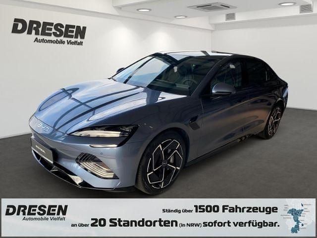 Neu BYD Seal Design 230 kW (313 PS) 2026 Grau Limousine