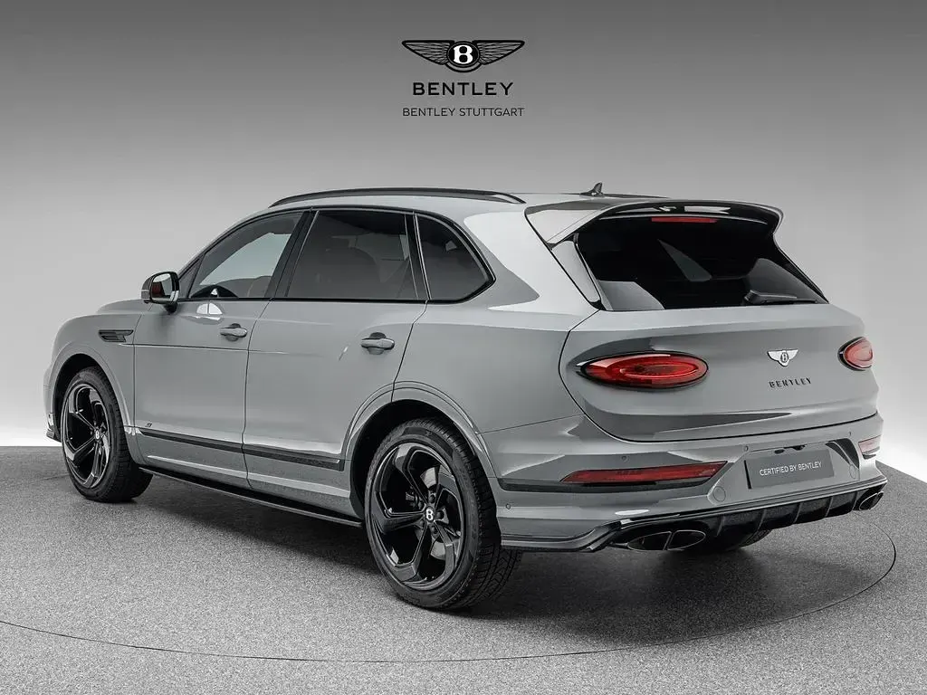 Gebraucht Bentley Bentayga 549 PS (403 kW) 2024 Cambrian grey SUV
