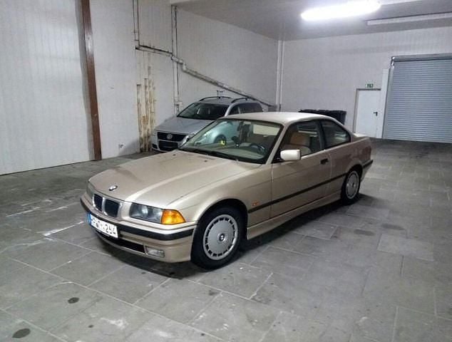 Gebraucht BMW 318 140 PS (102 kW) 1998 Beige Coupé