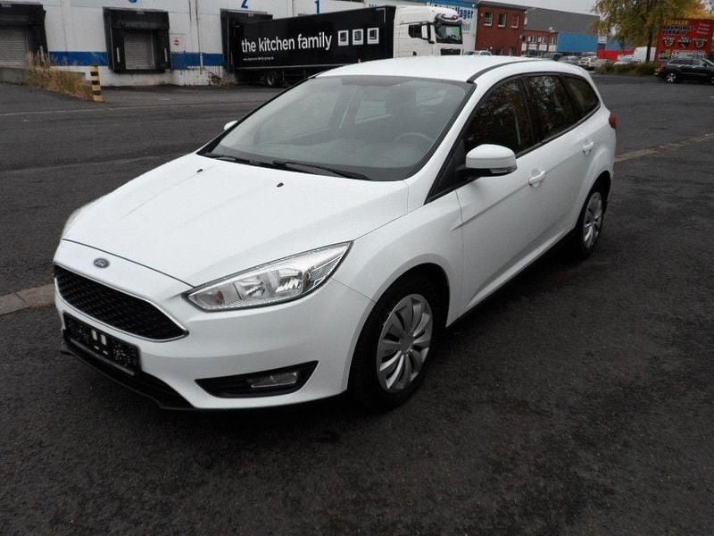 Weiß Gebraucht 2018 Ford Focus Business Edition Limousine | 7.499 € (Fairer Preis) - Bild 1/4
