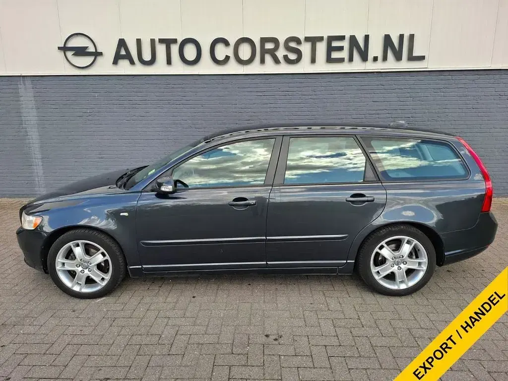 Używany Volvo V50 109 KM (80 kW) 2009 Szary Kombi