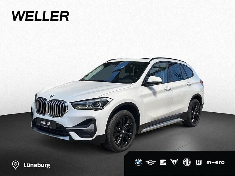 Alpinweiss iii (weiß) Gebraucht 2021 BMW X1 Performance SUV | 21.990 € (Guter Preis) - Bild 1/4