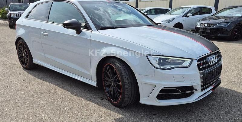 Weiß Gebraucht 2013 Audi S3 Sport Limousine | 18.499 € (Superpreis) - Bild 1/4