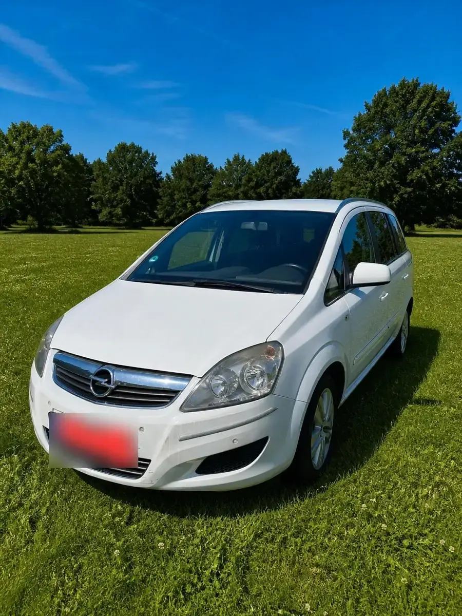 Gebraucht Opel Zafira 150 PS (110 kW) 2009 Weiß Van / Kleinbus