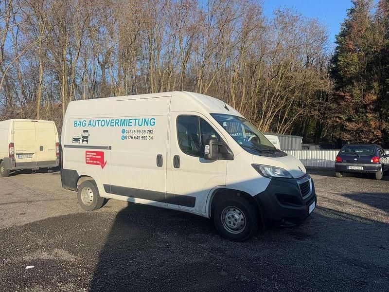 Gebraucht Peugeot Boxer S 120 PS (88 kW) 2023 Weiß Van