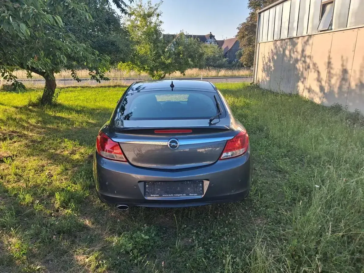 Gebraucht Opel Insignia Cosmo 160 PS (117 kW) 2009 Grau Limousine